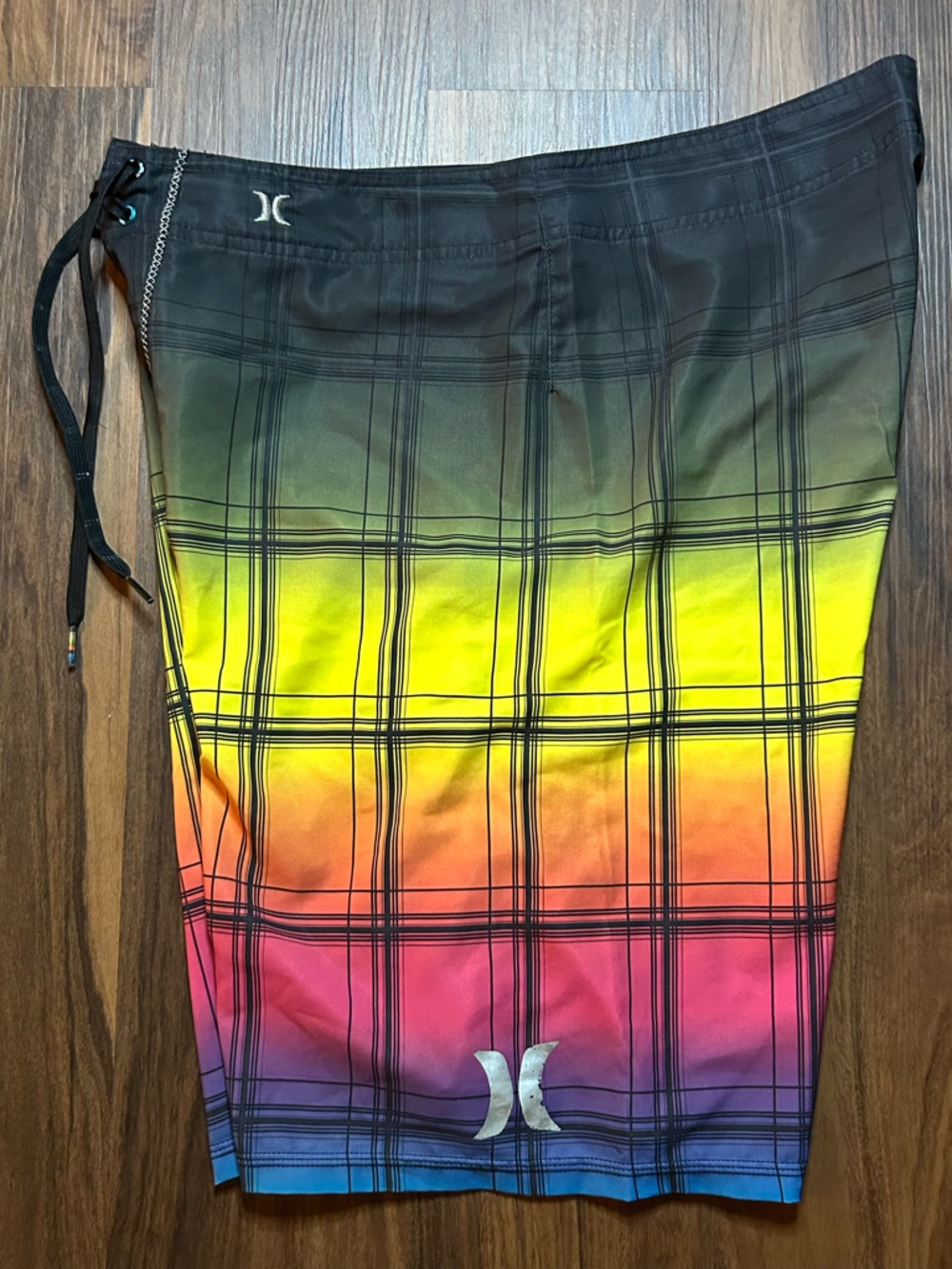 2000s Hurley Gradient multicolor Plaid Swim Shorts
